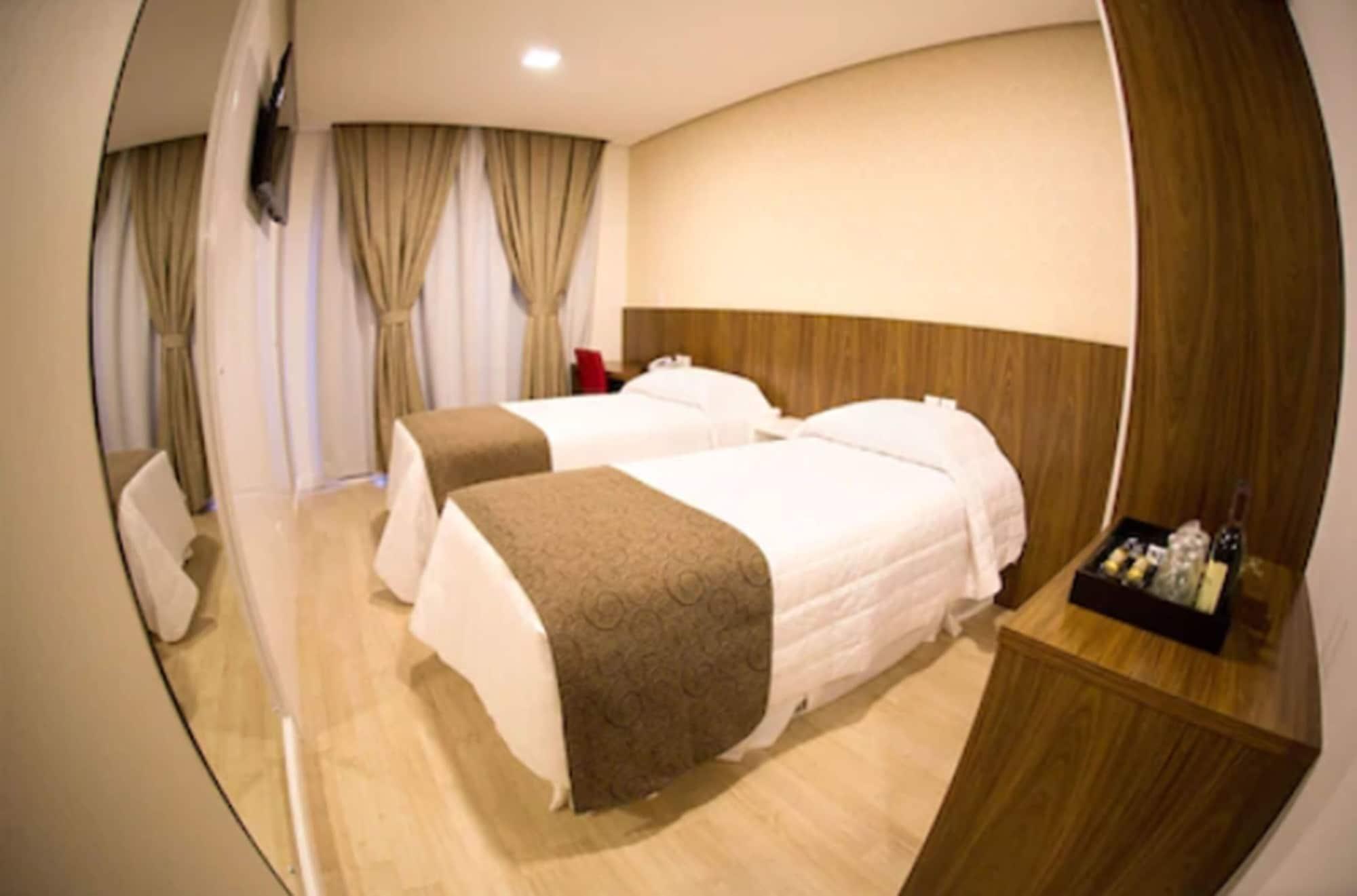 Holiday & Business Hotel - Em Frente Ao Centro De Eventos E Arena Conda Chapecó Kültér fotó