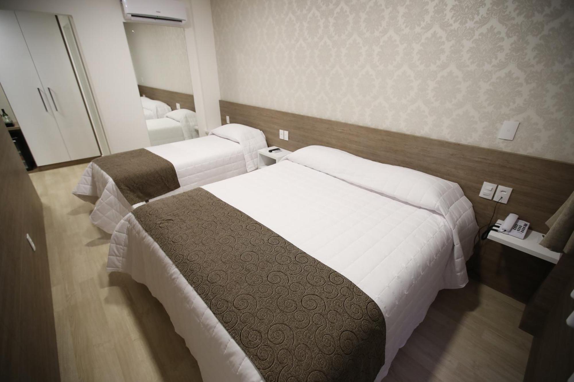 Holiday & Business Hotel - Em Frente Ao Centro De Eventos E Arena Conda Chapecó Szoba fotó