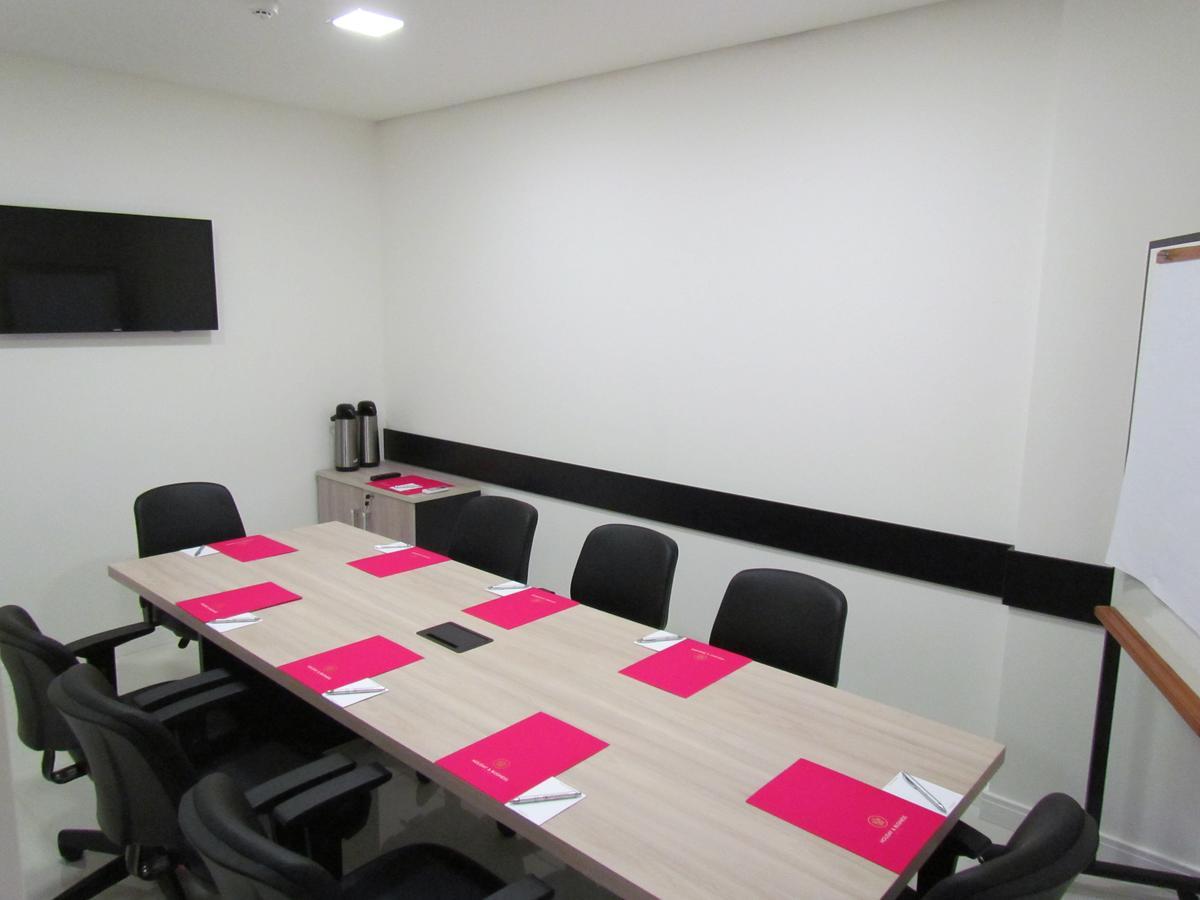 Holiday & Business Hotel - Em Frente Ao Centro De Eventos E Arena Conda Chapecó Kültér fotó